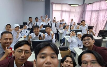 Pengenalan dan Pengajaran Microsoft Excel untuk Pelajar di SMP Yapi Al-Husaeni Pengenalan dan Pengajaran Microsoft Excel untuk Pelajar di SMP Yapi Al-Husaeni