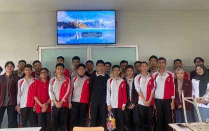 Workshop Data Entry dan Spreadsheet Dasar untuk Siswa SMK Telkom Bandung