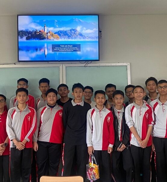 Workshop Data Entry dan Spreadsheet Dasar untuk Siswa SMK Telkom Bandung